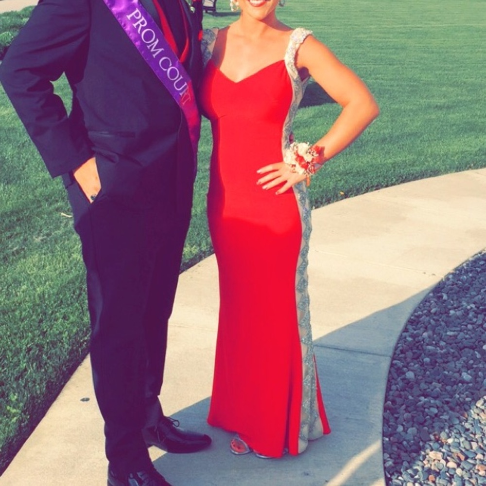 Red prom dress